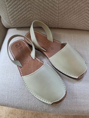 MENORCA Women’s Slingback Leather Sandals in Light Sage 38